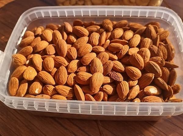 فروش مغز بادام درختی + قیمت خرید به صرفه